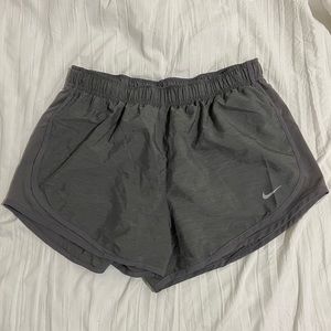 nike womens running shorts